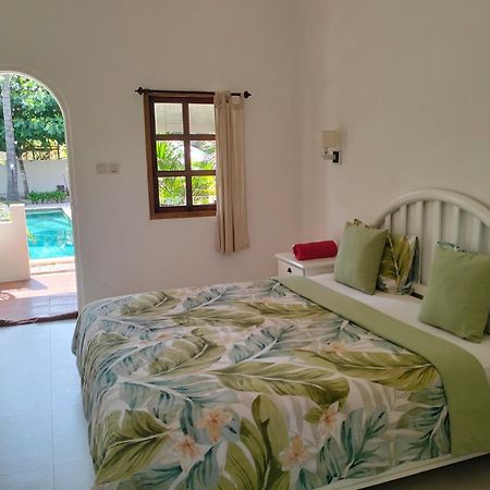 White Coconut Resort Gili Trawangan Exterior foto