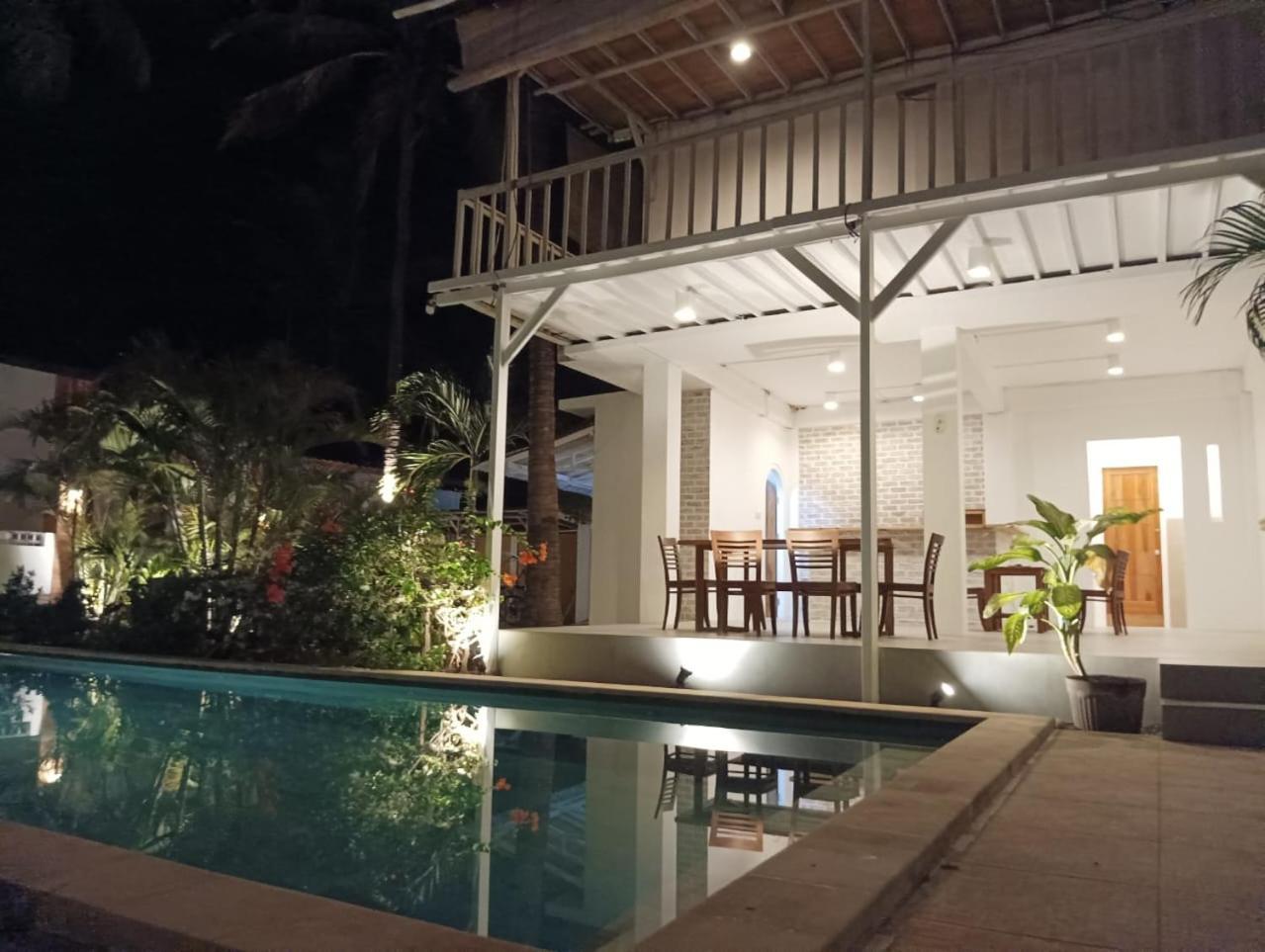 White Coconut Resort Gili Trawangan Exterior foto