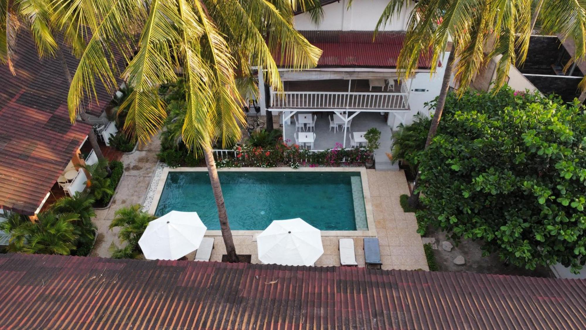 White Coconut Resort Gili Trawangan Exterior foto