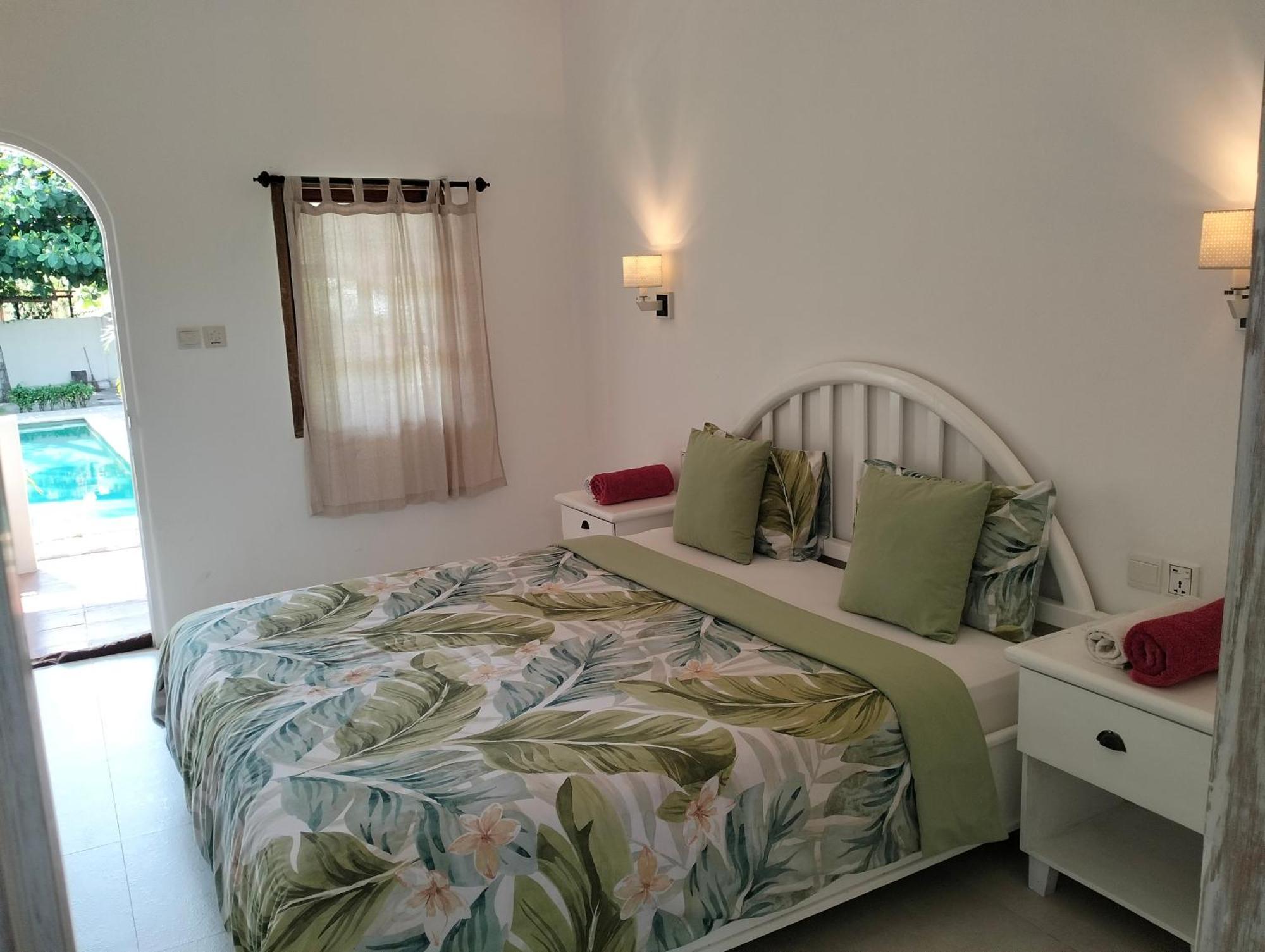 White Coconut Resort Gili Trawangan Exterior foto